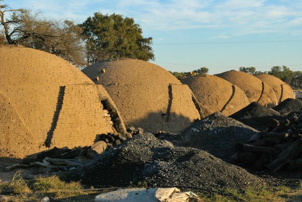 In che modo l'installazione di un sistema di recupero dell'energia cinetica può beneficiare un veicolo ibrido?
